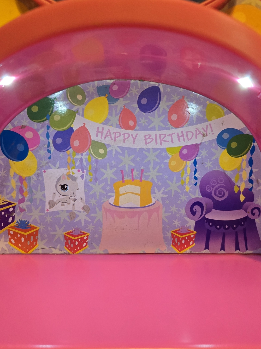 Littlest Pet Shop Birthday Playset with Party Pets And Accessories - Picture 11 of 11
